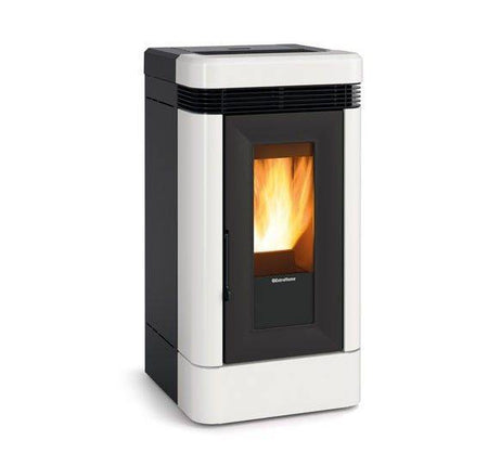 Lucia de la Nordica Extraflame es una Estufa de Pellets Ventilada | Stockestufa - Esangar  ✔