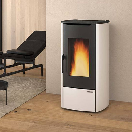 MARINA IDRO H11 Termoestufa de pellet ventilada La Nordica | Stockestufa - Esangar ✔